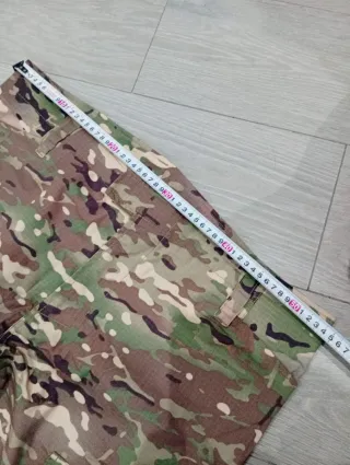 Traje táctico con protecciones talla 46