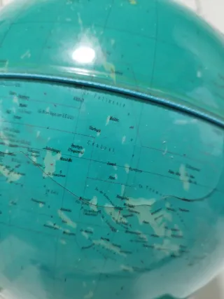 Globo terráqueo iluminación interna alto relieve