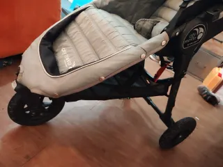 Carrito Baby Jogger mini city gt. Buen estado
