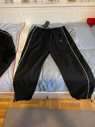 Chaqueta y Pantalón de chandal de Nylon Negro