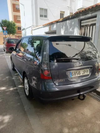 Mitsubishi Grandis 2006