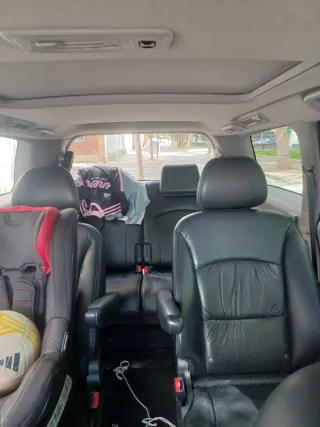 Mitsubishi Grandis 2006