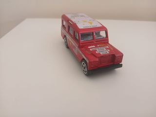 Carro Bbugaro Land Rover Aziza 1/47