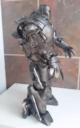 Hot Toys Iron Monger – Movie Masterpiece Series