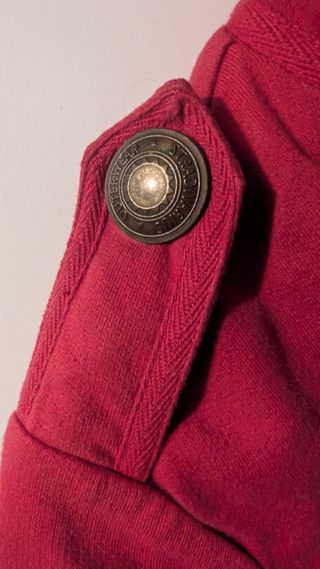 Chaqueta roja estilo militar Stradivarius