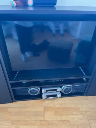 Mueble grande y robusto para televisión