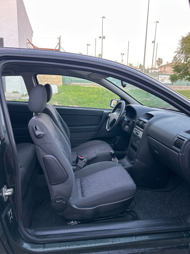 Opel Astra 2004