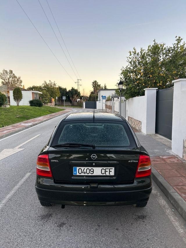 Opel Astra 2004