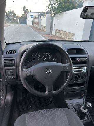 Opel Astra 2004