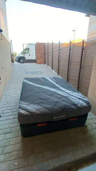 Canapés. Bases .somier .colchones nuevos y usados