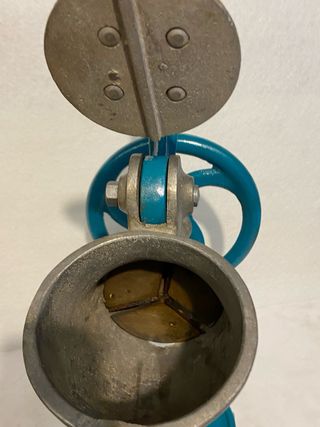 Trita ghiaccio antico metallo e legno