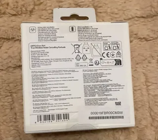 Movil y auriculares marca OPPO