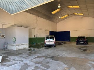 Nave Industrial + OFICINAS Rotonda Scania Romica