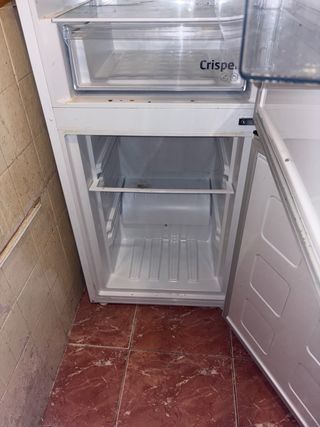 Nevera Beko Blanca. Solo se a usado una semana.