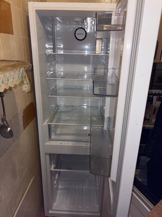 Nevera Beko Blanca. Solo se a usado una semana.