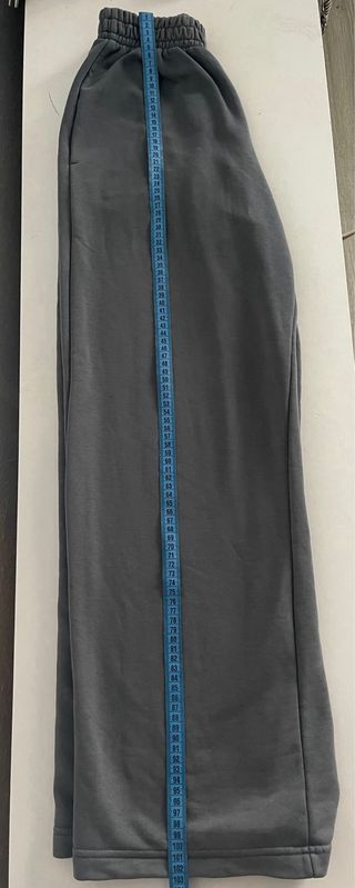 Conjunto deportivo con pantalones palazzo