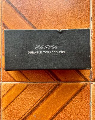 Pieza de Colección Vintage SANDA - Estilo Clásico