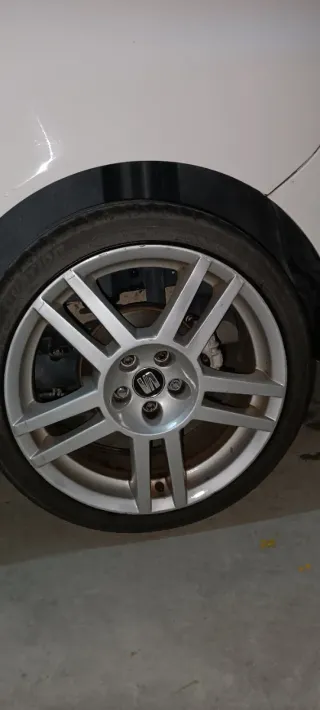 Llantas Cupra originales.