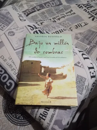 BAJO UN MILLON DE SOMBRAS