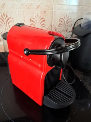 Cafetera Nespresso Krups Roja