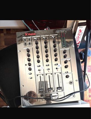 Vestax Dj mixer pcm 17A