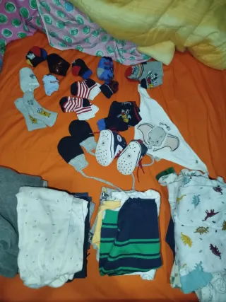 Lotto bambino neonato 6-9 mesi