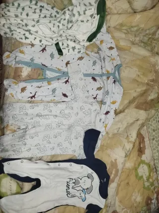 Lotto bambino neonato 6-9 mesi