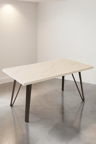 Mesa de Comedor Cambria/Blanca