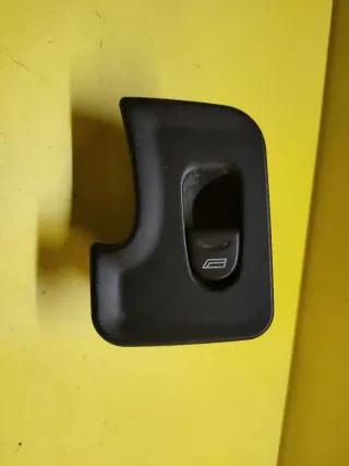 BOTONERA ELEVALUNAS DERECHA ALFA 147