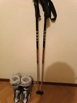 Botas esquiar Atomic Live fit pro, casco y bastone