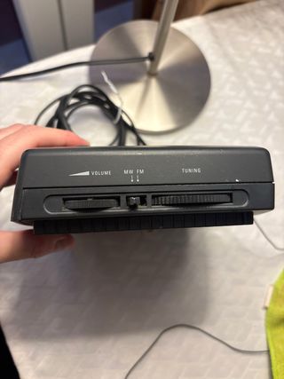 Radio despertador Grunding