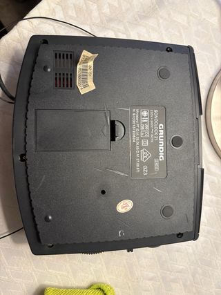 Radio despertador Grunding