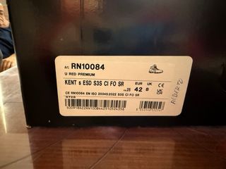 Tenis U. Power Negro y Rojo