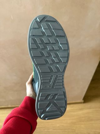 Tenis U. Power Negro y Rojo