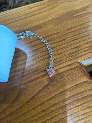 Colar Guess Cor Prata Novo