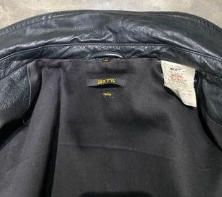 Chaqueta de piel Sixty color negro