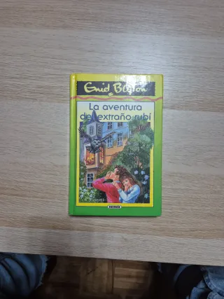 La Aventura del Extrano Rubi (Spanish Edition)