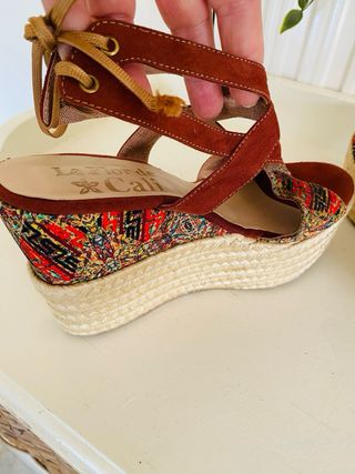 Sandalias Cuña Plataforma Boho La Flor de Calzado