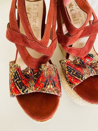 Sandalias Cuña Plataforma Boho La Flor de Calzado