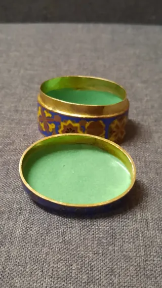Piccola scatola cloisonne vintage