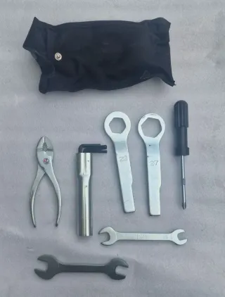 KIT ATTREZZI ORIGINALE KAWASAKI VERSYS 650