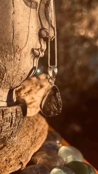 Colgante de Moldavita y Plata 925 y cadena