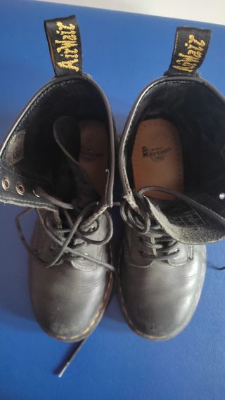 Dr Martens 38