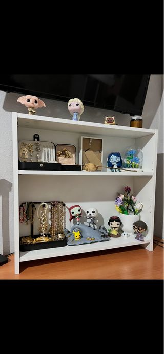 Estantería blanca prácticamente nueva