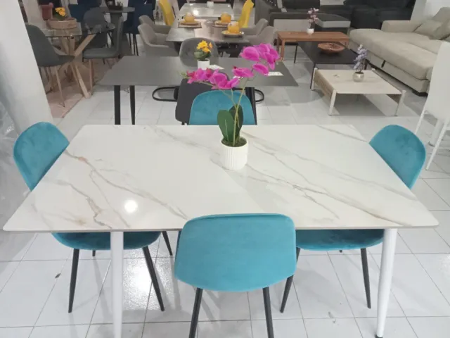 Mesa de comedor tipo mármol blanco