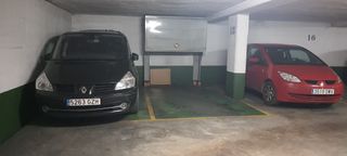 Se alquila amplia plaza garage en calle del Cubo