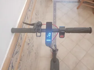 Vendo patinete Xiaomi en buen estado,