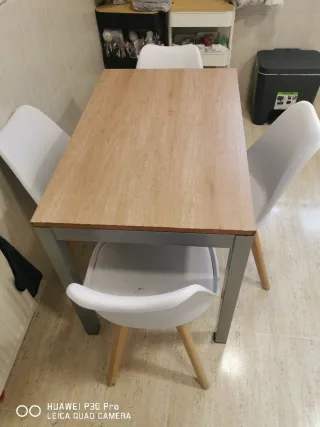 mesa de cocina y 4 sillas