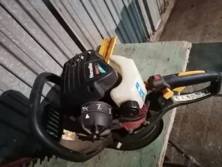 Cortasetos de gasolina