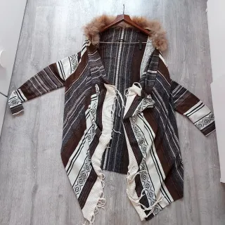 Chaqueta tipo poncho